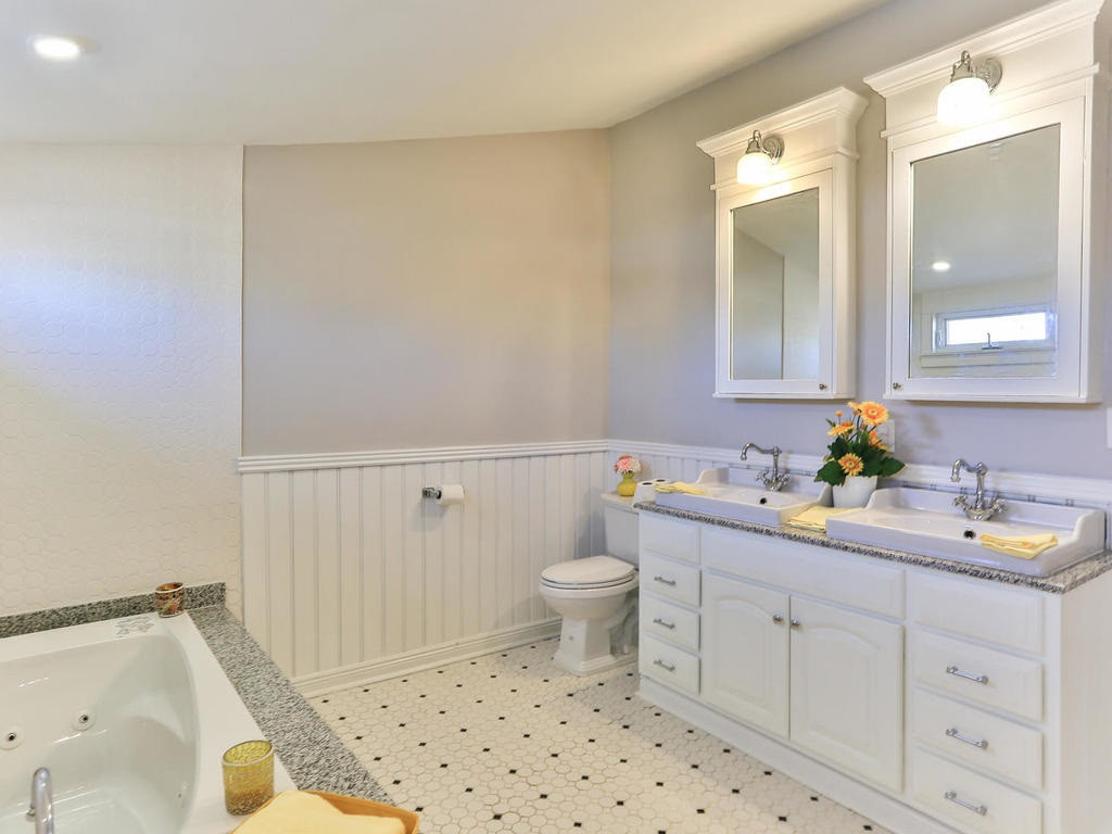 Holloway Master Bath